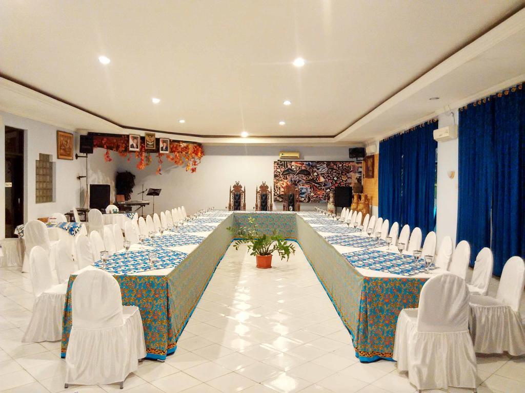 Hôtel Manyar Garden à Banyuwangi  Extérieur photo