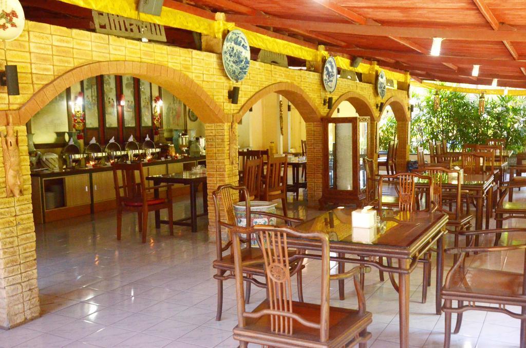 Hôtel Manyar Garden à Banyuwangi  Extérieur photo